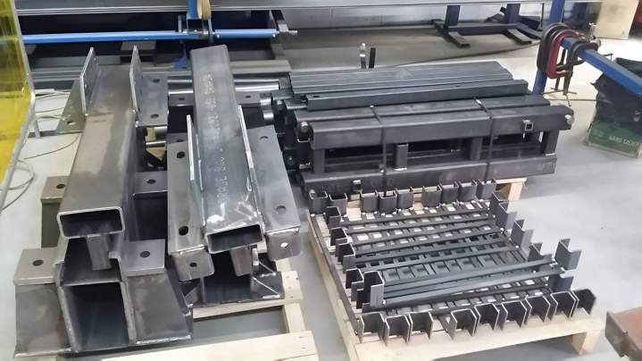 Découpage de métal Rive-Sud